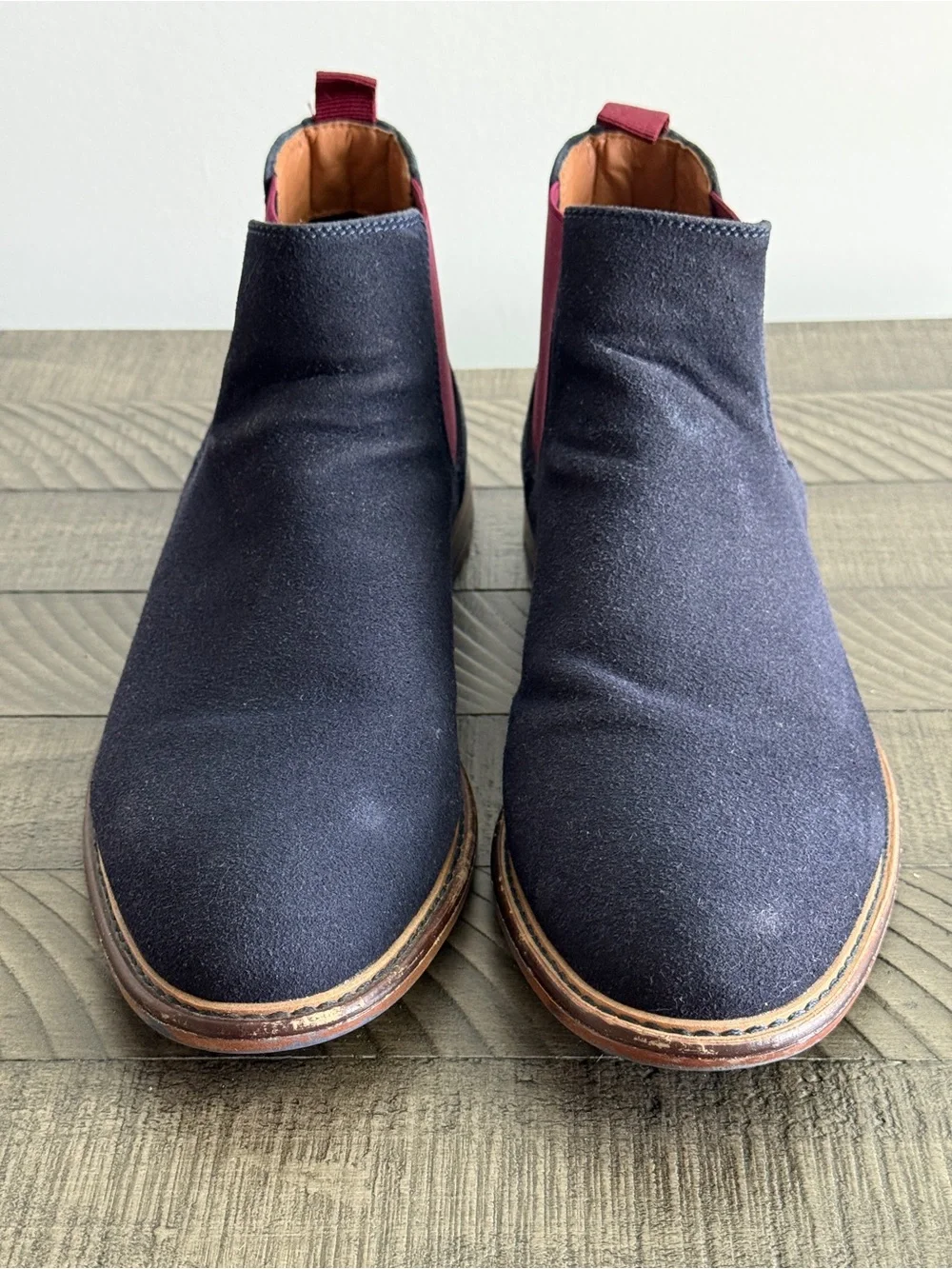 Madden Navy Chelsea Boots with Burgundy Elastic Panels Size 8